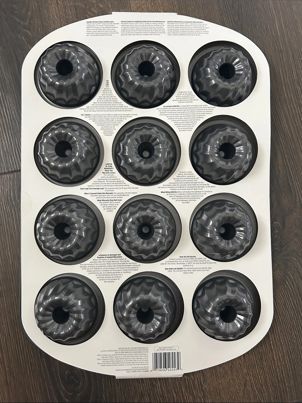 Wilton Mini Fluted Bundtlette Pan with 12 Cavities